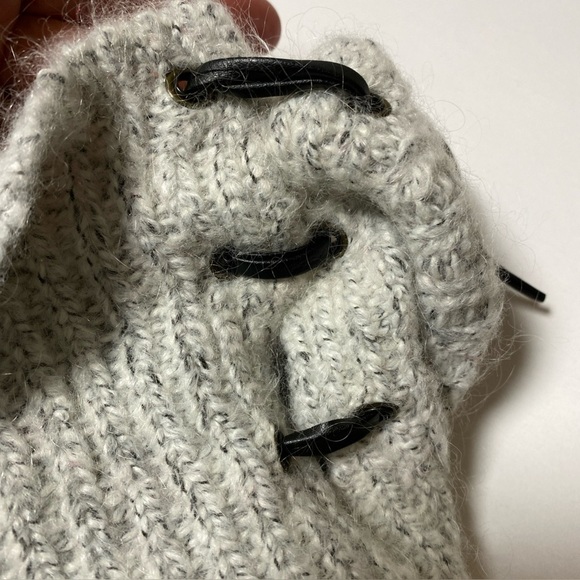 ESCIO WOOL BLEND SWEATER W/BOW NECK - SIZE M - EUC - Picture 8 of 9